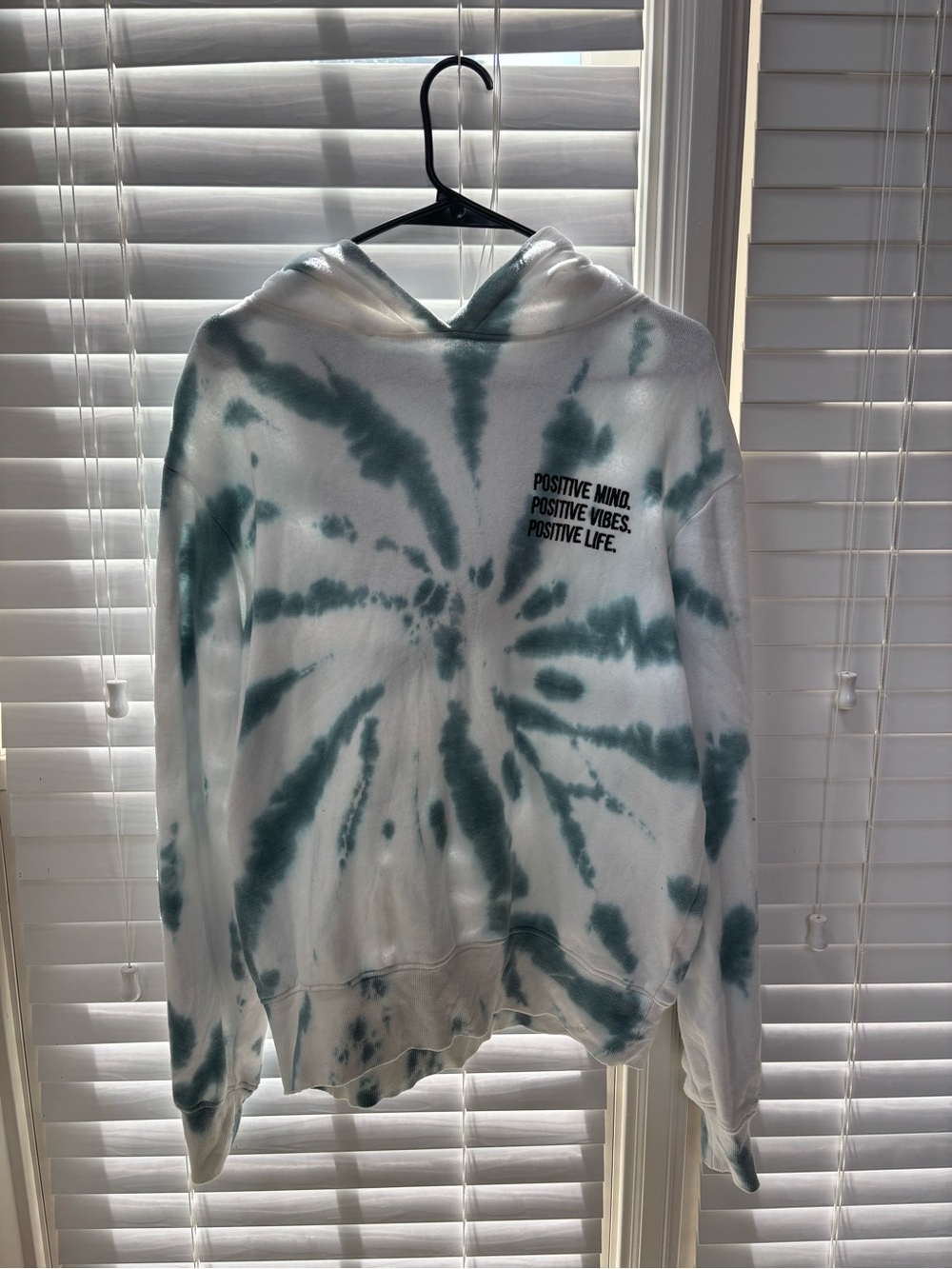 Tie-Dye Hooded Sweatshirt with Positive Mind Graphic - White & Teal
